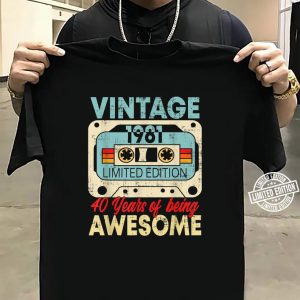 Vintage 40Th Birthday 40 Years Of Being Awesome Classic T-Shirt