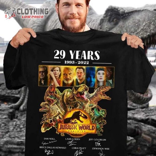 Jurassic World Dominion 2022 Movie 29 Years 1993-2022 Signatures T-Shirt