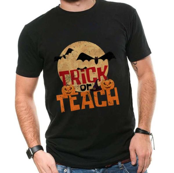 Trick Or Teach Cute Halloween Teacher Classroom Fall T-Shirt