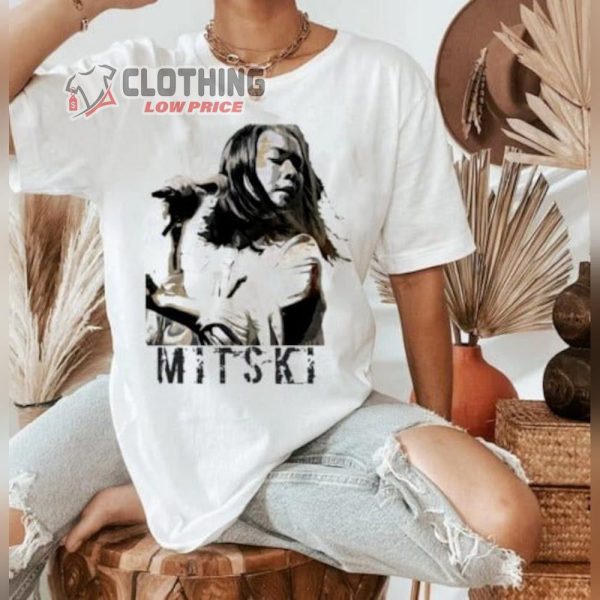 Singing Mitski Unisex T-Shirt, Mitski Tour Shirt, Mitski Shirt Gift For Fan