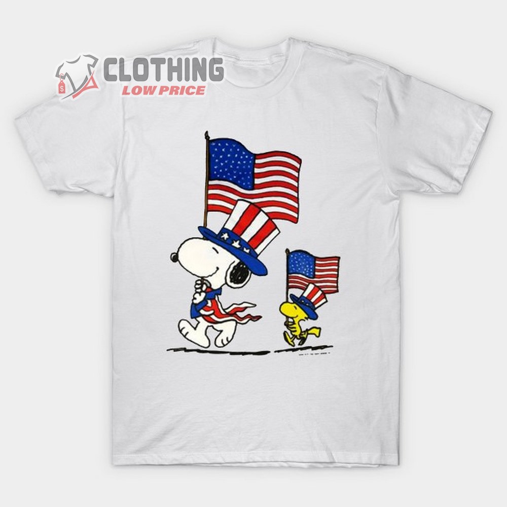 Woodstock And Snoopy 4th Of July American flag T-shirt, Woodstock Peanuts Snoopy With American Flag Independence Day T-Shirt