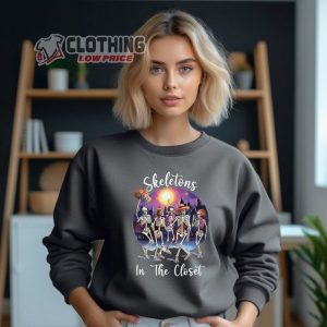 Dancing Skeletons Vintage Oversized Sweatshirt Skeletons In The Closet Crewneck Shirt Spooky Lounge Set Halloween Sweatshirt3