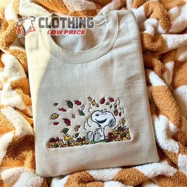 Fall Snoopy Embroidered Sweatshirt, Snoopy Autumn Leaves Pumpkin Sweatshirt, Halloween Cartoon Dog Embroidered Sweatshirt