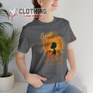 Great Pumpkin Believer Snoopy Charlie Brown Halloween Pumpkin Moon Tee