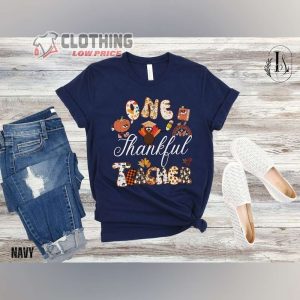 Thanksgiving Teacher Shirt Cut4