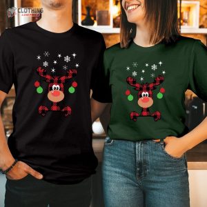 Buffalo Plaid Peeping Moose Reindeer Christmas T-Shirt