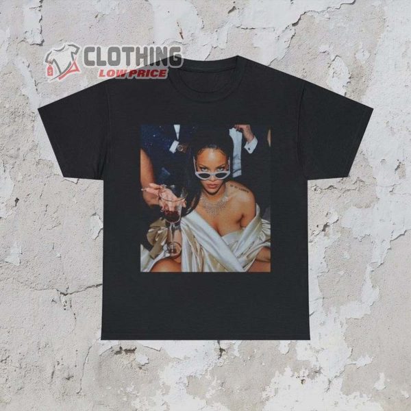 Rihanna Savage X Fenty Valentine T-Shirt, Rihanna Hiphop Tshirt, Rihanna Trending Tshirt, Rihanna Shirt, Rihanna Fan Gift