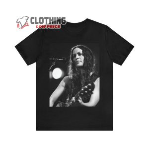 Alanis Morissette Retro T-Shirt Style