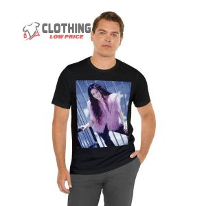 Alanis Morissette Retro T-Shirt Style