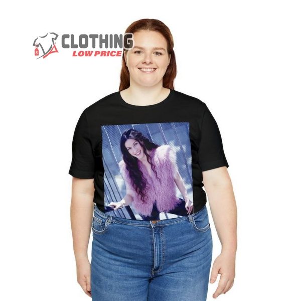 Alanis Morissette Retro T-Shirt Style