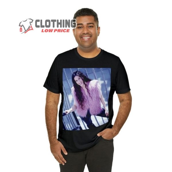 Alanis Morissette Retro T-Shirt Style