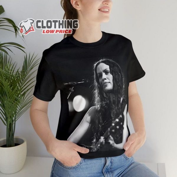 Alanis Morissette Retro T-Shirt Style