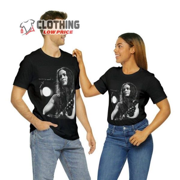 Alanis Morissette Retro T-Shirt Style