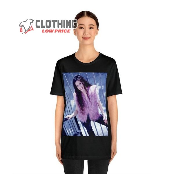 Alanis Morissette Retro T-Shirt Style