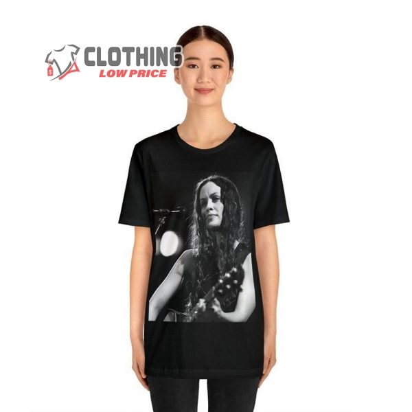 Alanis Morissette Retro T-Shirt Style