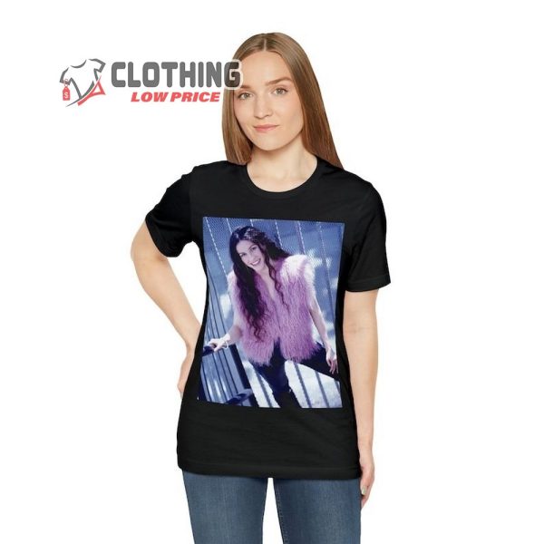 Alanis Morissette Retro T-Shirt Style